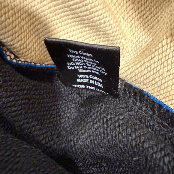 EMLINE trendy hoodie with black embroidered logo - Picture 3 of 6